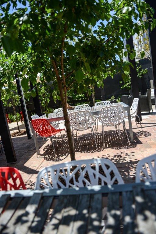 נראברי Crossroads Hotel חדר תמונה